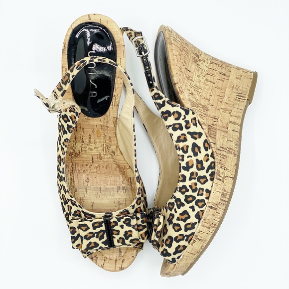 unisa liybo flat sandal